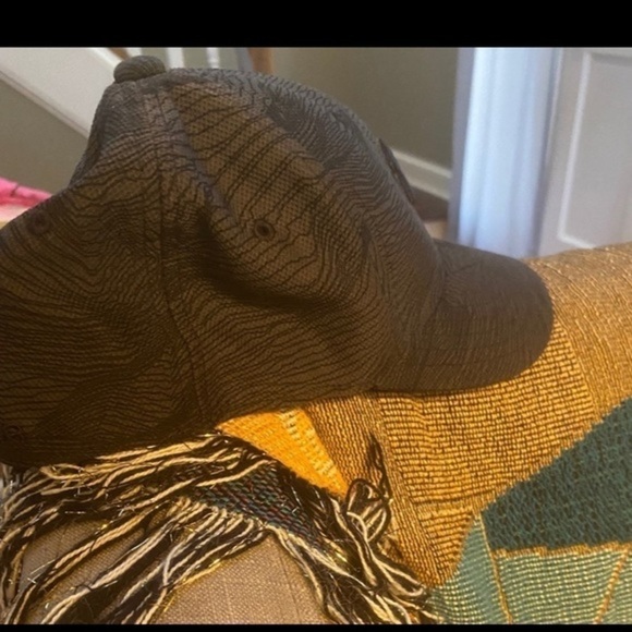 Under Armour Hat‎ - Picture 3 of 7